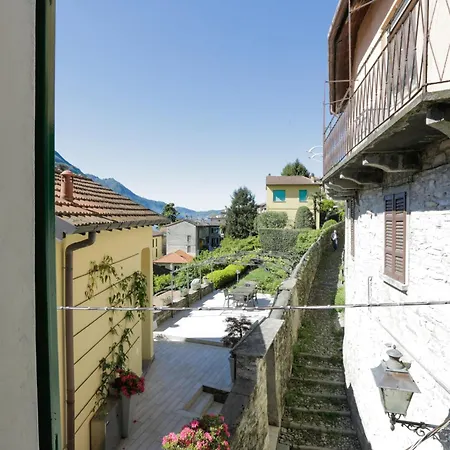 In The Historic Village - Riva 10 Apartmán Carate Urio