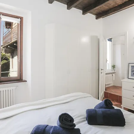 Апартаменты In The Historic Village - Riva 10